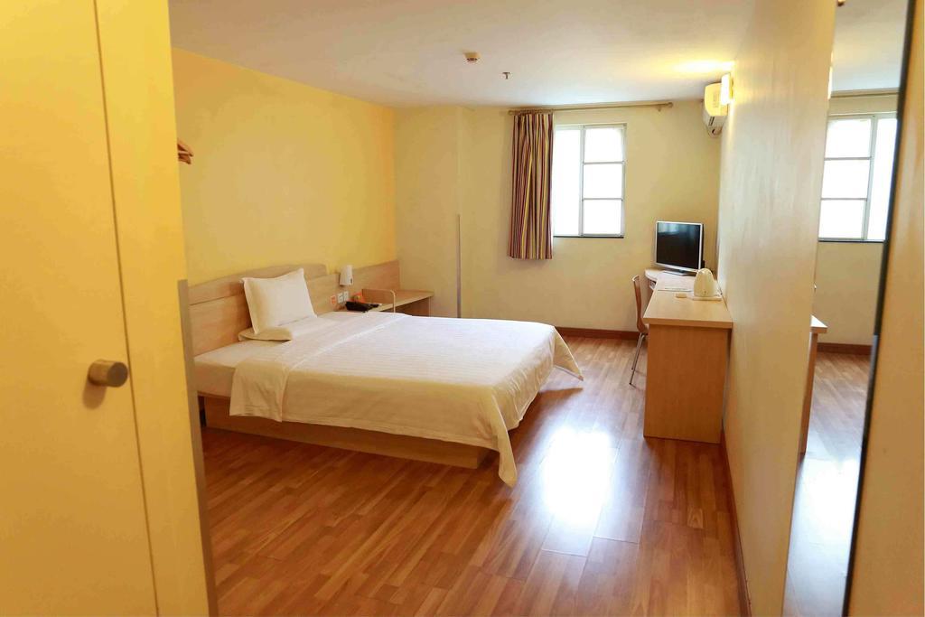 7Days Inn Dalian Gangwan Square Station Port Bagian luar foto