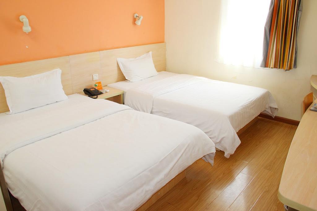 7Days Inn Dalian Gangwan Square Station Port Bagian luar foto