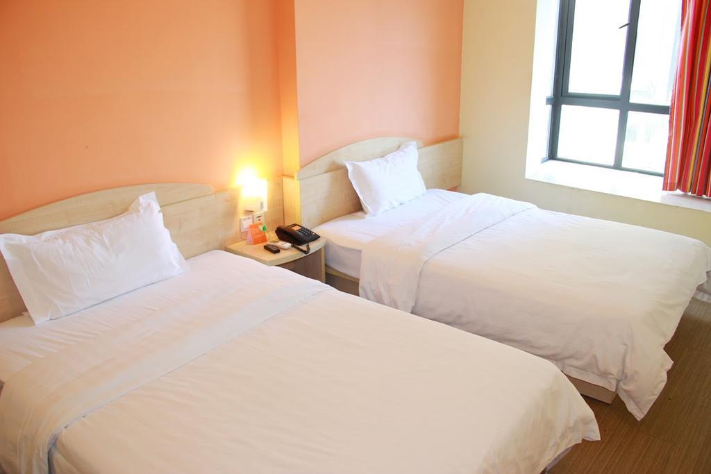 7Days Inn Dalian Gangwan Square Station Port Bagian luar foto