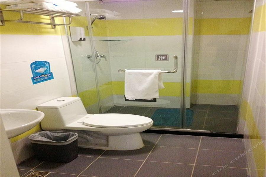 7Days Inn Dalian Gangwan Square Station Port Bagian luar foto