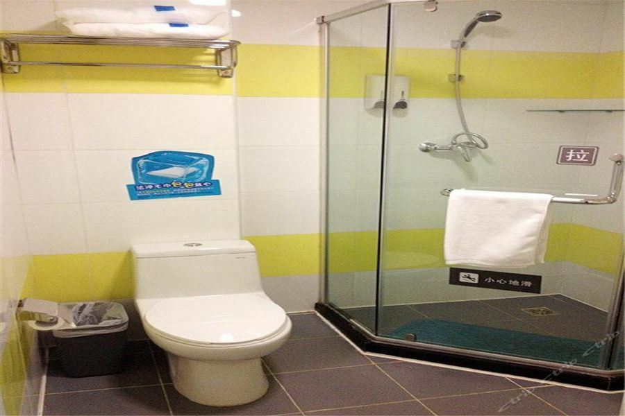 7Days Inn Dalian Gangwan Square Station Port Bagian luar foto